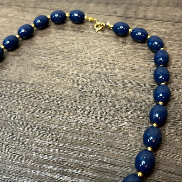 Elegant Blue Beaded Necklace - Picture 3 of 3